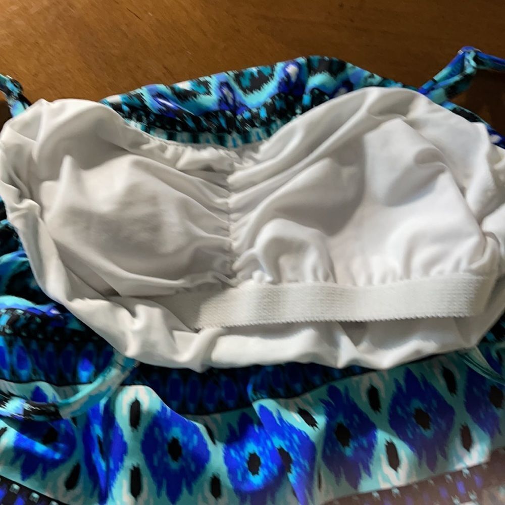 Venus Swimsuit Top Blue Abstract Pattern Size 6 - Picture 5 of 5